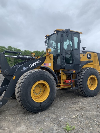 Photo of a 2025 John Deere 544 G
