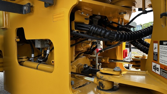 2025 John Deere 544 G