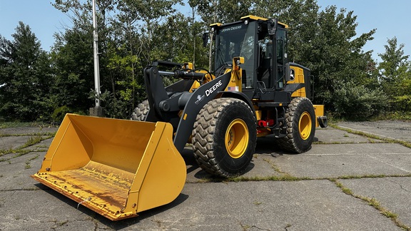 Photo of 2025 John Deere 544 G