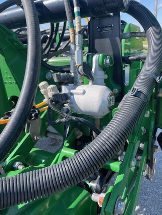 2017 John-Deere 1775NT