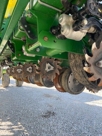 2017 John-Deere 1775NT