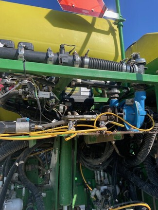 2017 John-Deere 1775NT