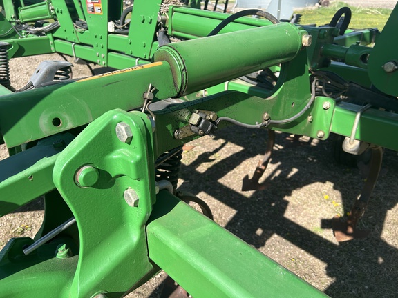 2011 John Deere 2210 - Photo12