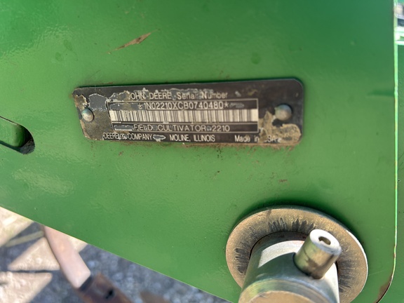 2011 John Deere 2210 - Photo18
