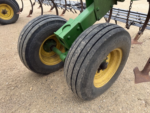 2011 John Deere 2210 - Photo11