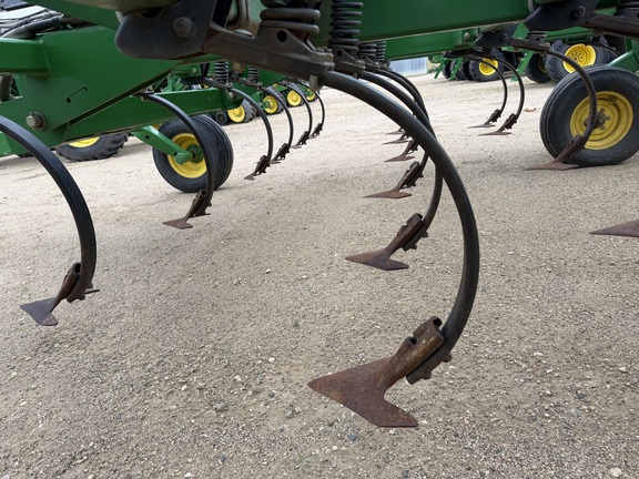 2011 John Deere 2210 - Photo16
