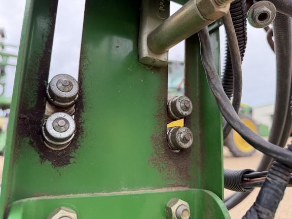 2011 John Deere 2210 - Photo25