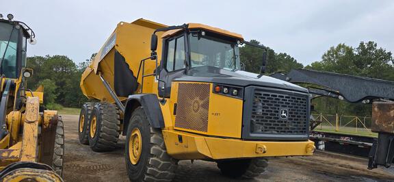2019 John Deere 460E