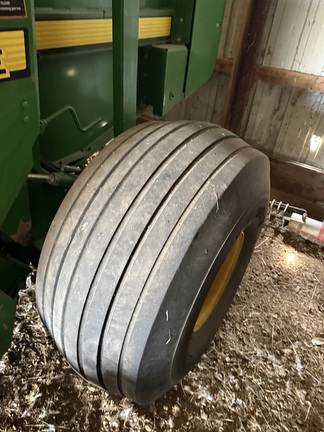 2010 John Deere 568 - Photo6