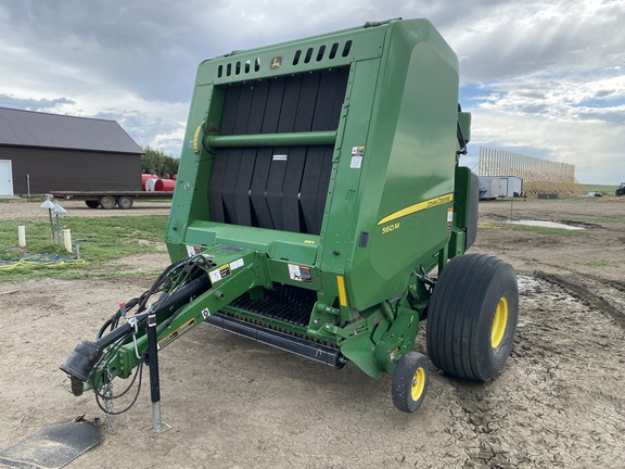  John Deere 560M