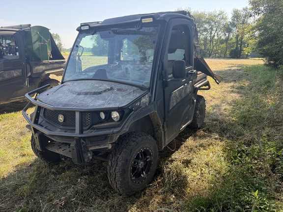 Photo of 2024 John Deere XUV 835R