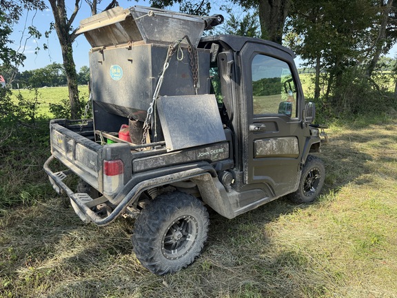Photo of 2024 John Deere XUV 835R