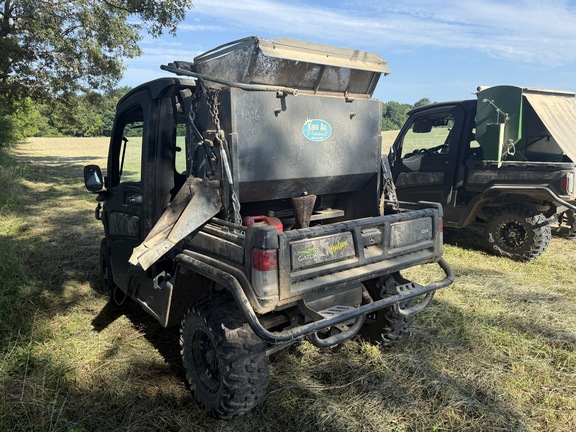 Photo of 2024 John Deere XUV 835R