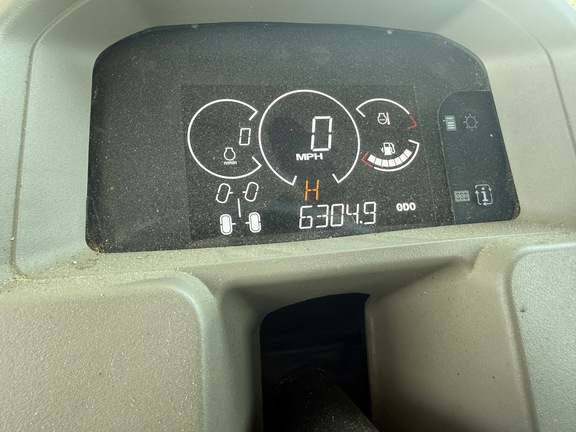 Photo of 2024 John Deere XUV 835R