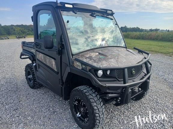 Photo of 2024 John Deere XUV 835R