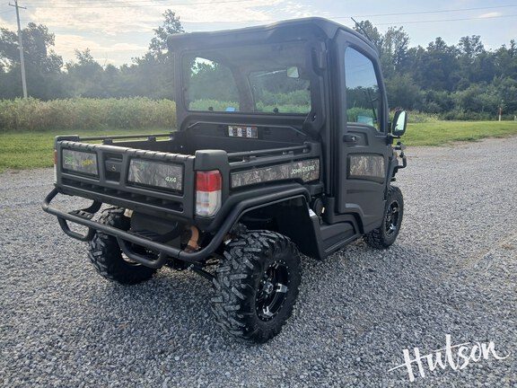 Photo of 2024 John Deere XUV 835R