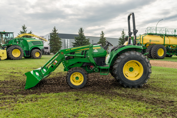 Used 2024 John Deere 4044M Compact Utility Tractors at Horizon Ag & Turf in Westlock, AB - Photo4