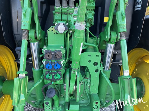 Photo of 2018 John Deere 6110R