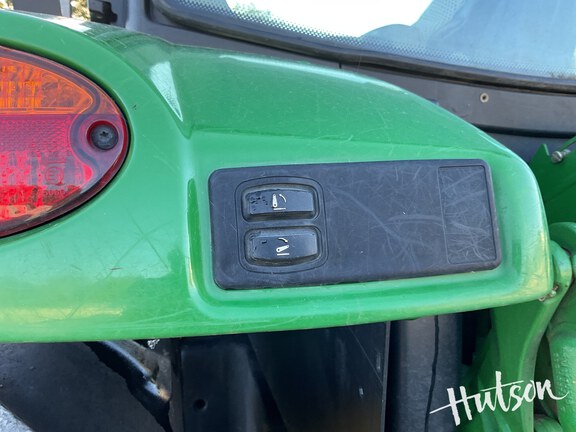 Photo of 2018 John Deere 6110R