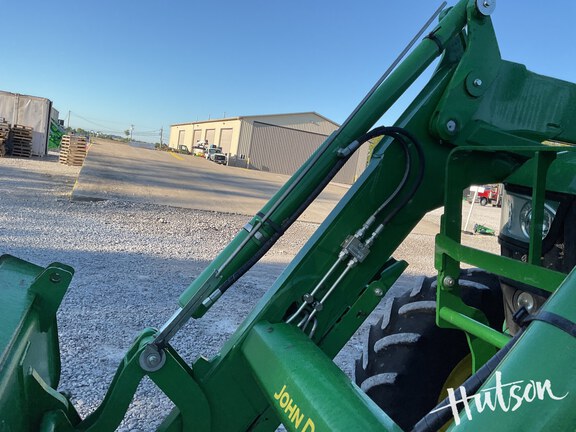 Photo of 2018 John Deere 6110R