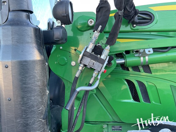 Photo of 2018 John Deere 6110R