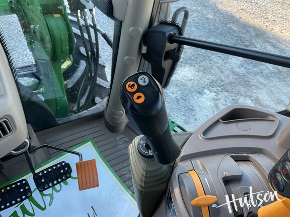 Photo of 2018 John Deere 6110R
