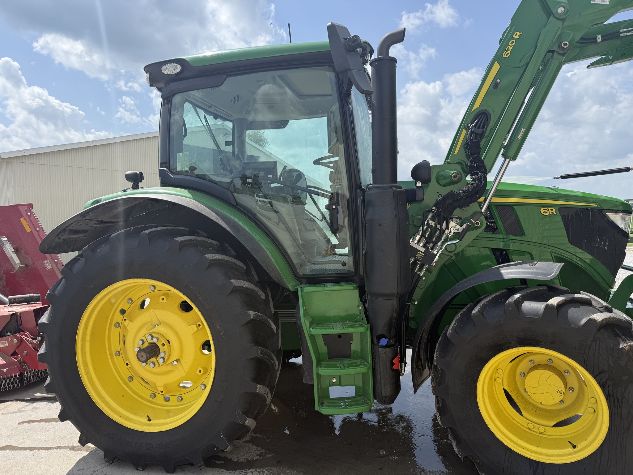 2025 John Deere 6R 110