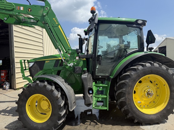 Photo of 2025 John Deere 6R 110