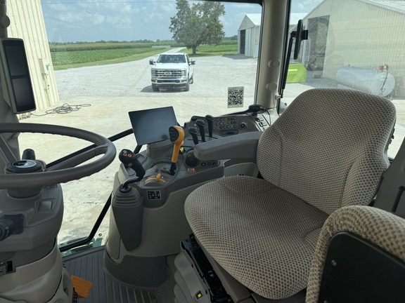Photo of 2025 John Deere 6R 110