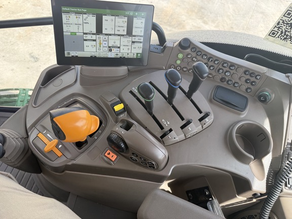 Photo of 2025 John Deere 6R 110