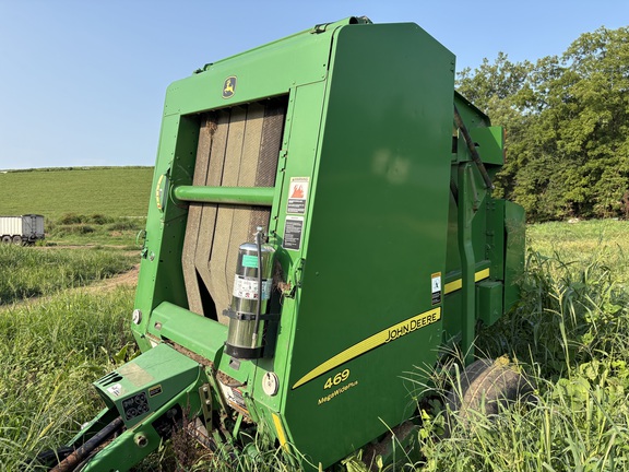 Photo of 2014 John Deere 469