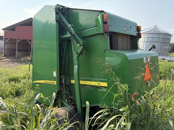 Photo of 2014 John Deere 469