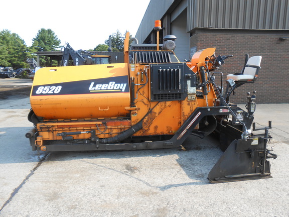 2018 Leeboy 8520
