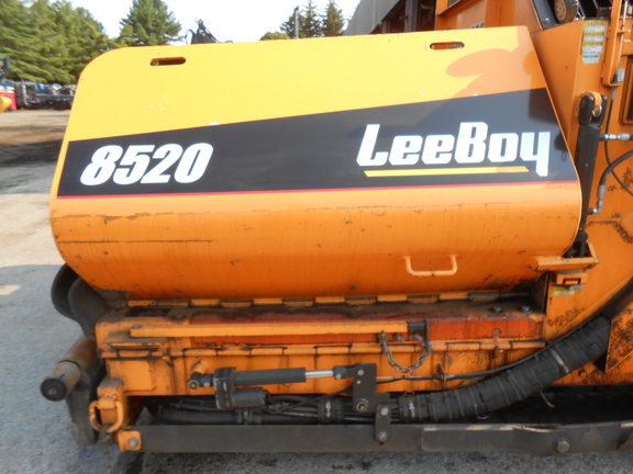 2018 Leeboy 8520