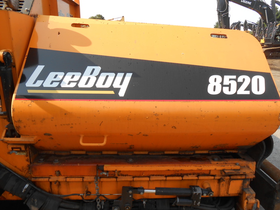 2018 Leeboy 8520