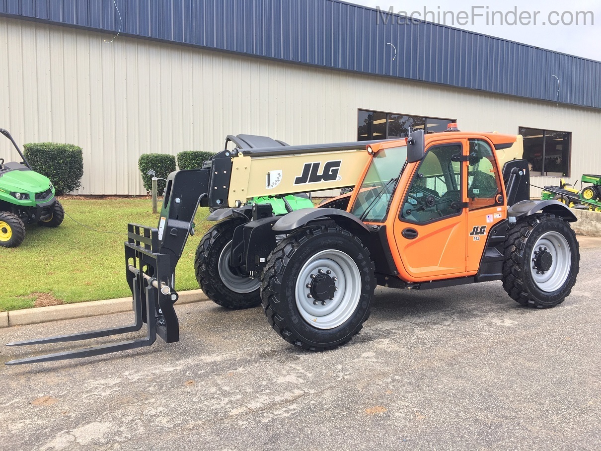 2020 JLG 742 Image 1