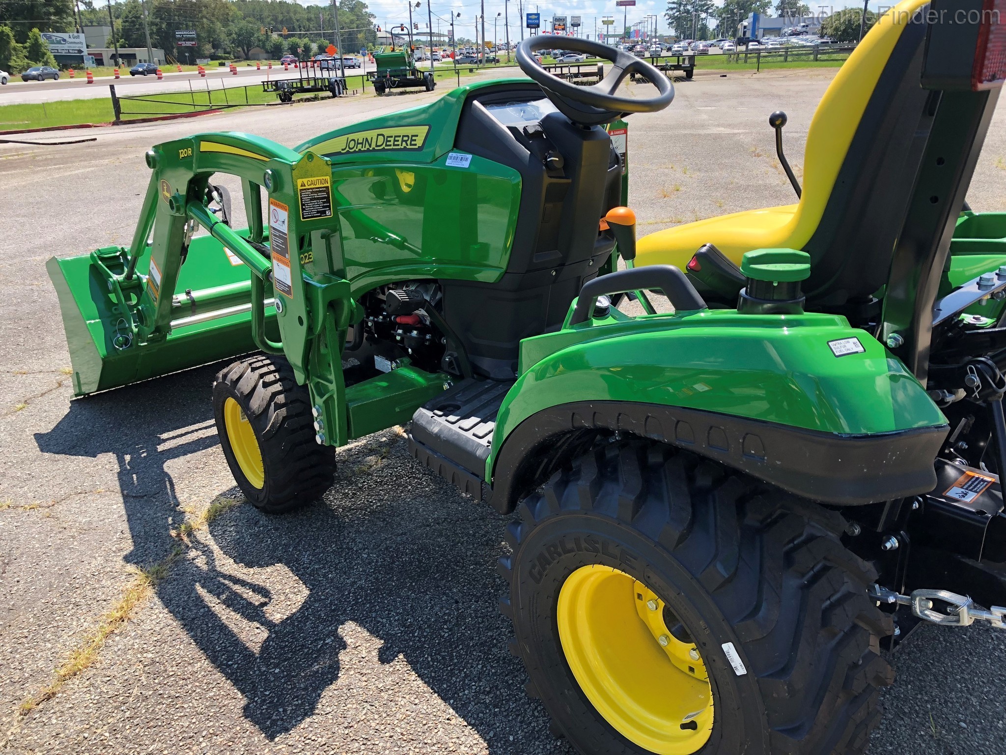 2020 John Deere 1025R Image 4