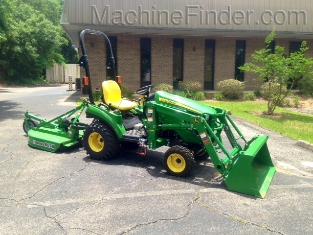 2020 John Deere 1025R Image 2