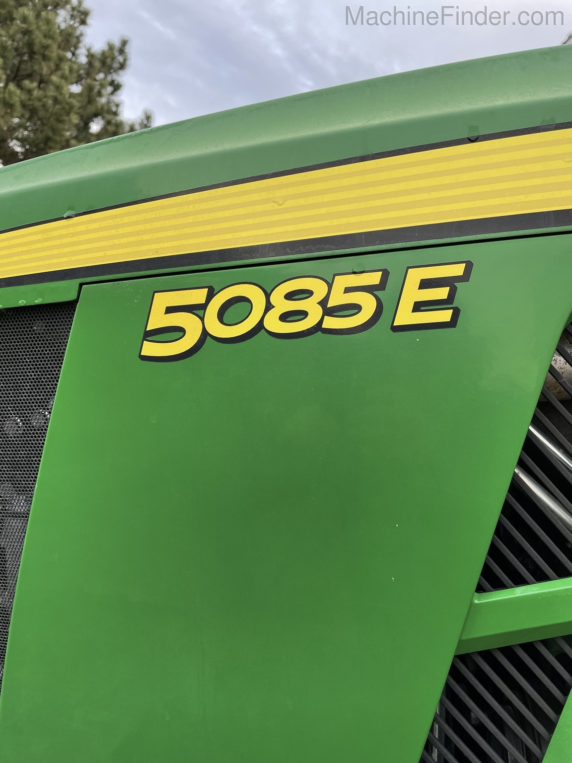 2014 John Deere 5085E Image 4