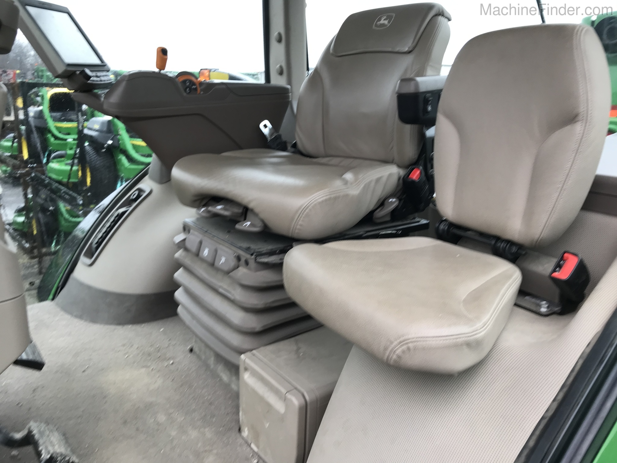 2018 John Deere 8320R Image 3