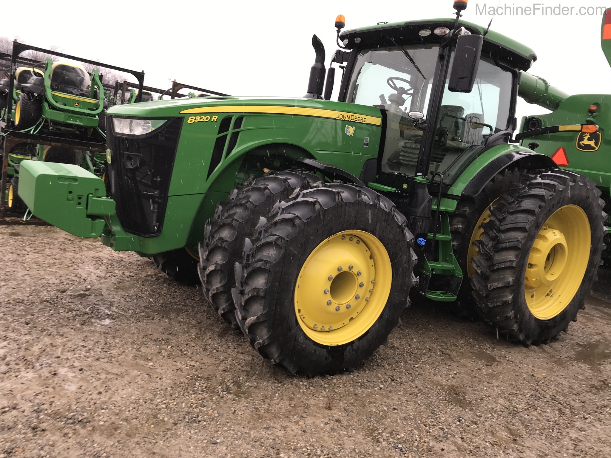 2018 John Deere 8320R Image 5