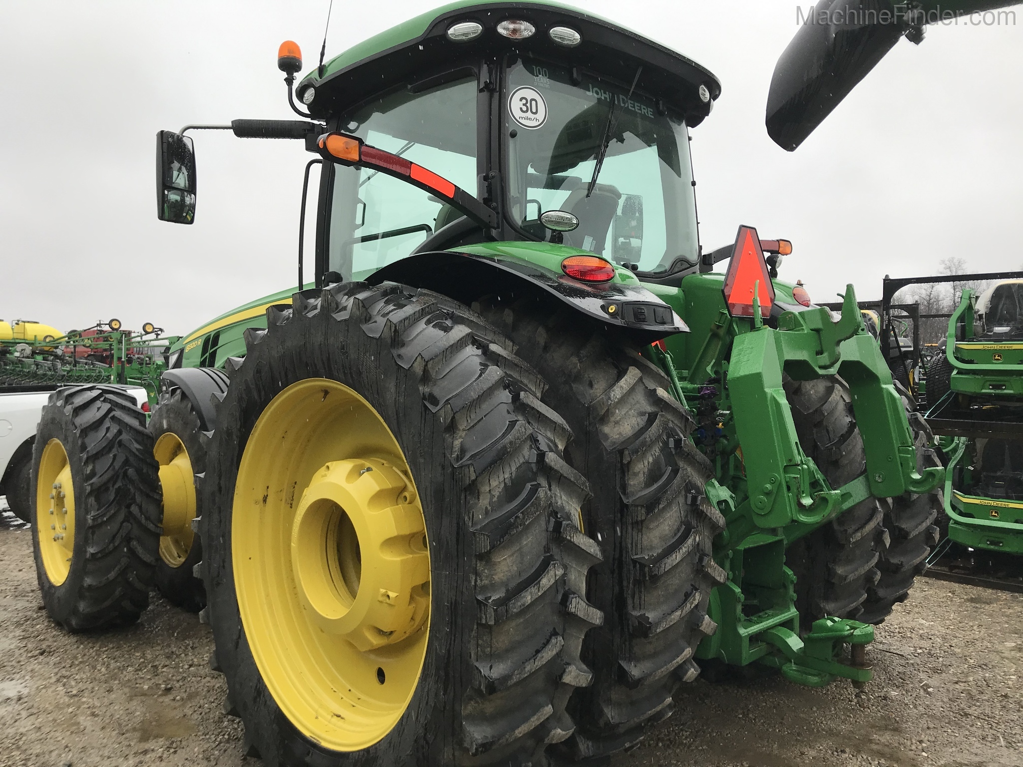 2018 John Deere 8320R Image 9