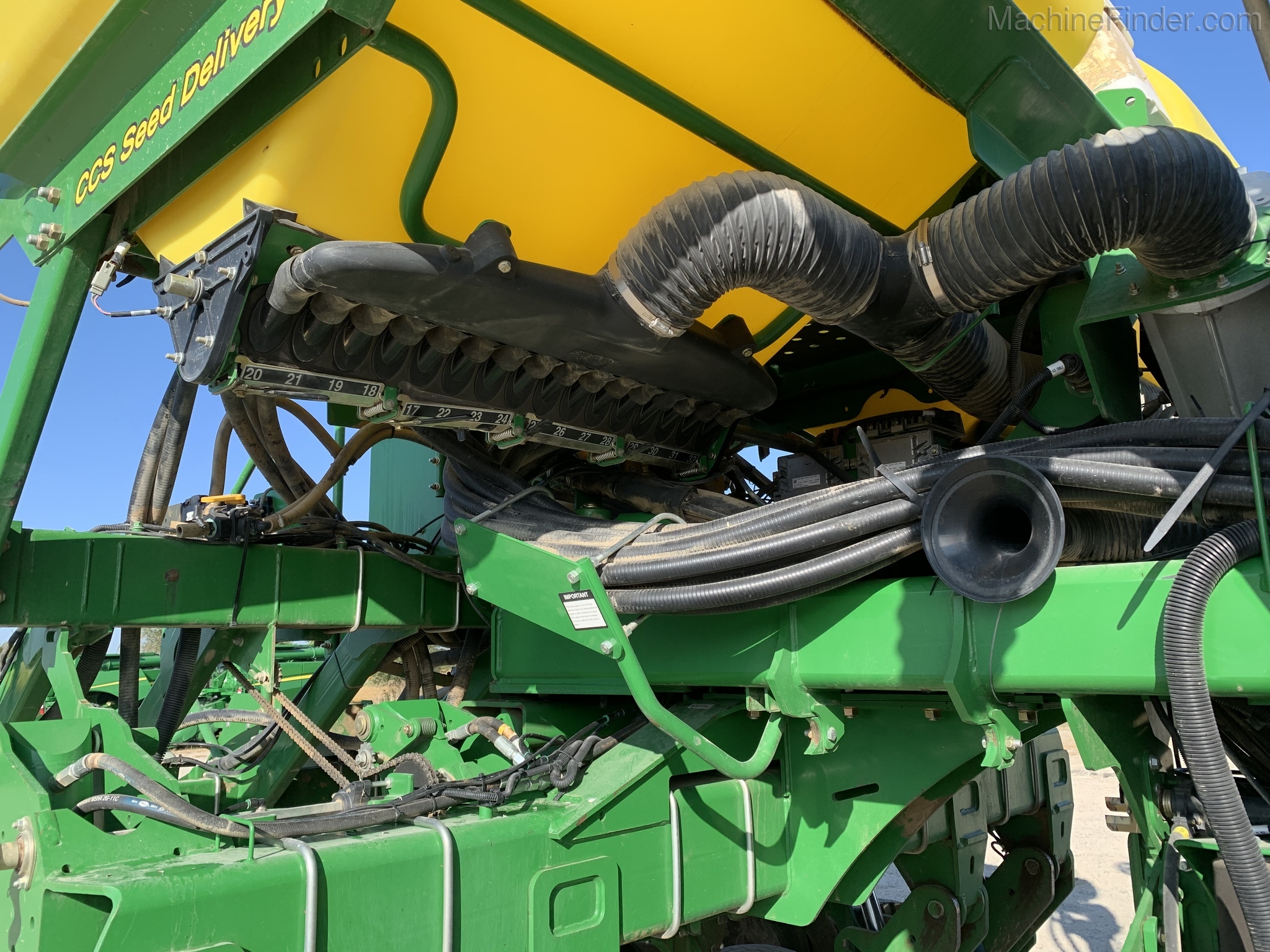 2012 John Deere 1790 Image 19