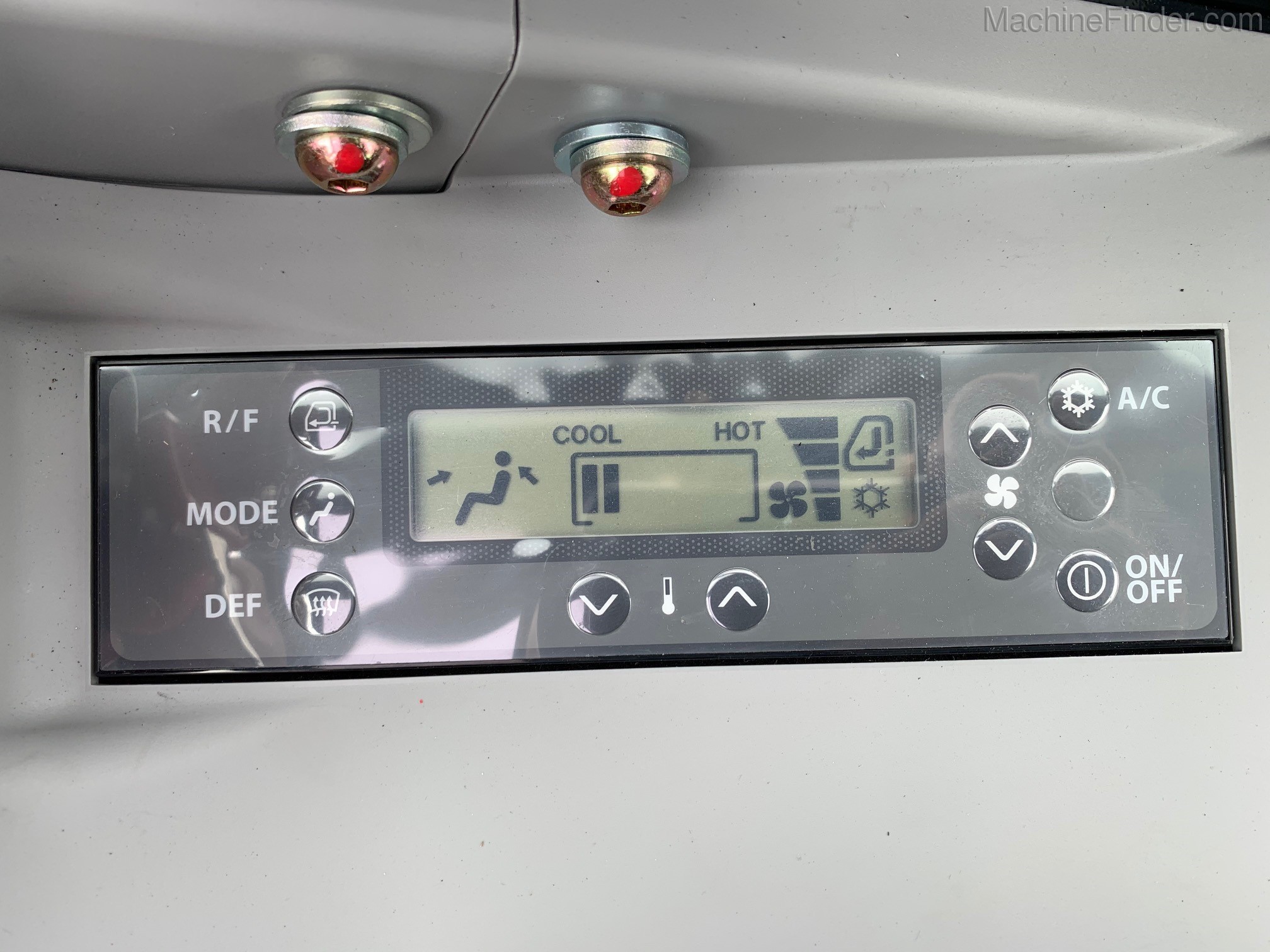 2020 John Deere 60G Image 9