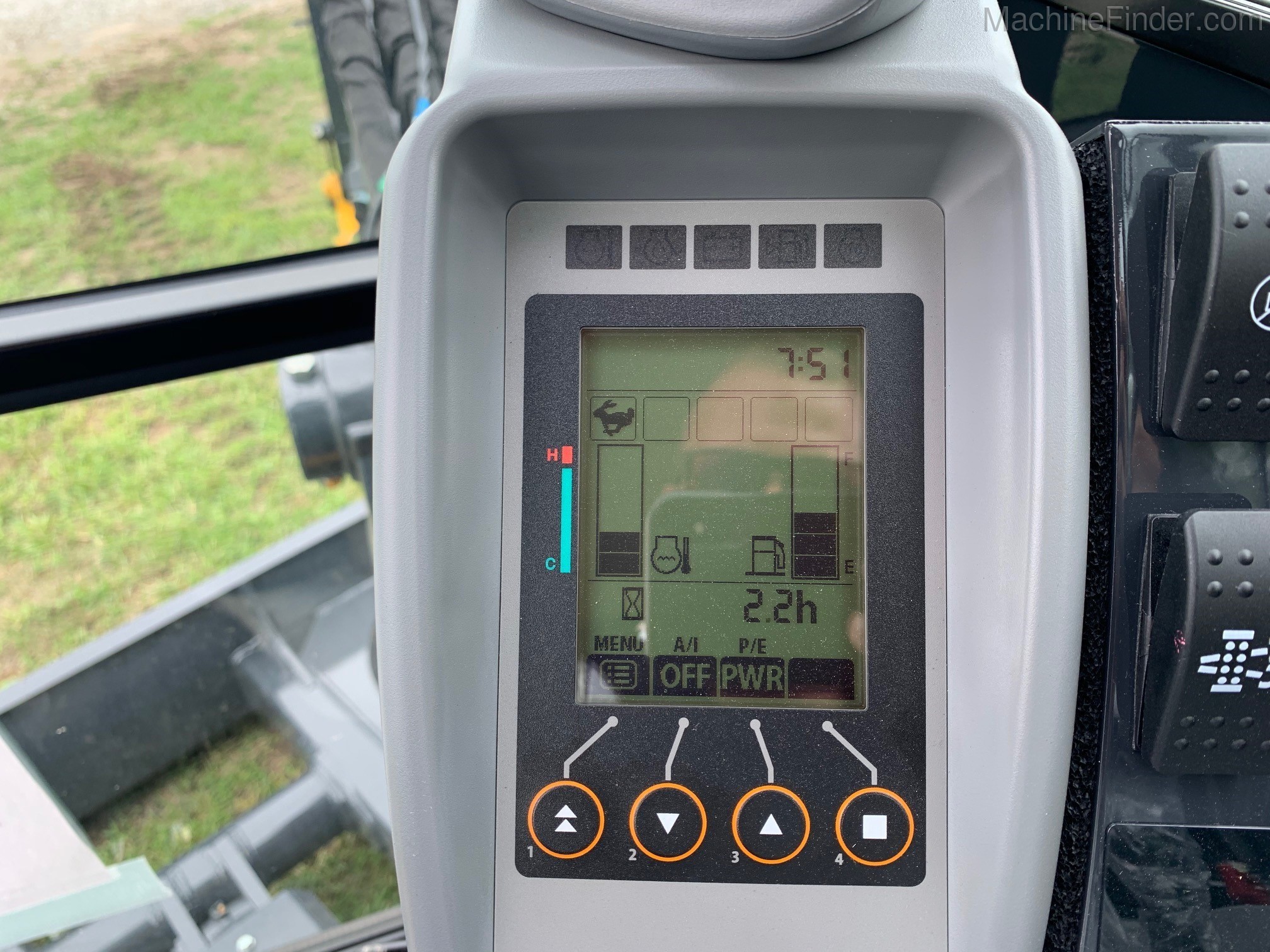 2020 John Deere 60G Image 10