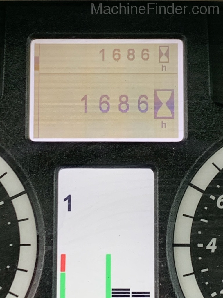 2017 John Deere 6145M Image 4