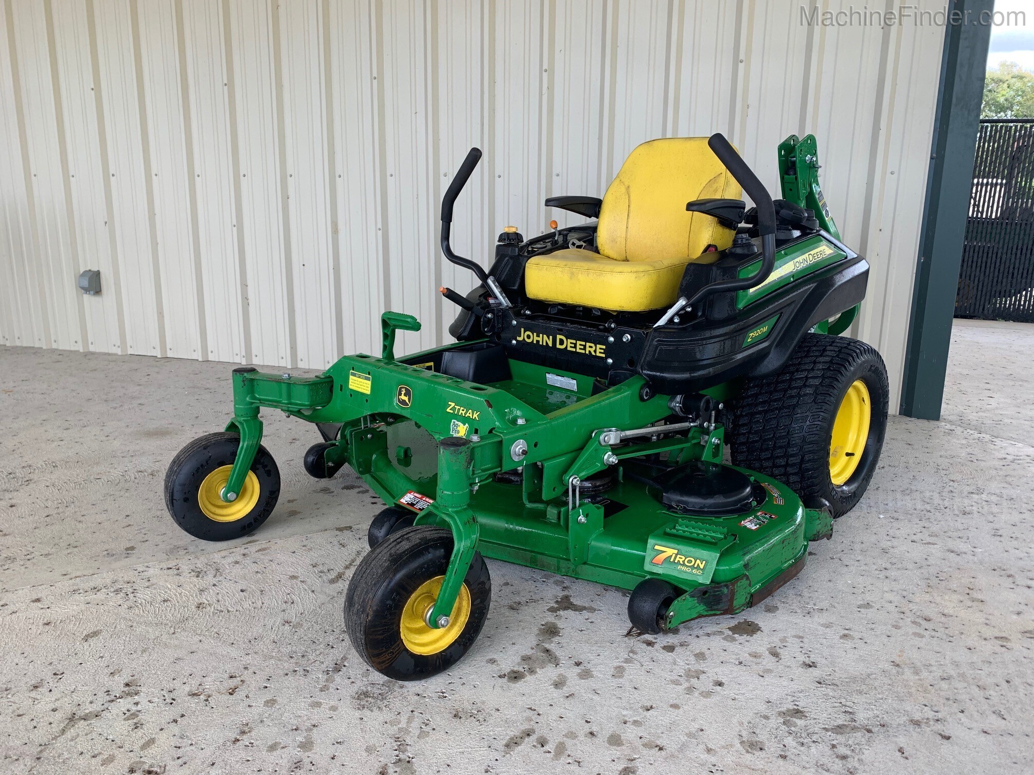2018 John Deere Z920M Image 2