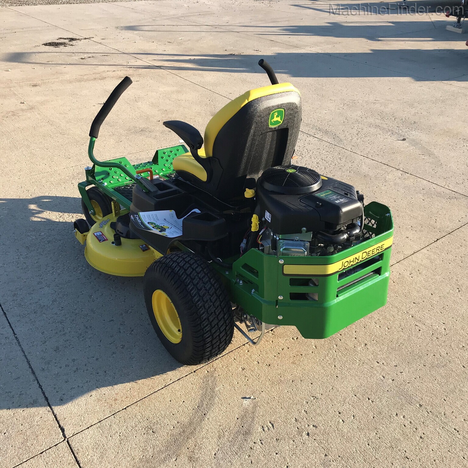 2021 John Deere Z345R Image 6