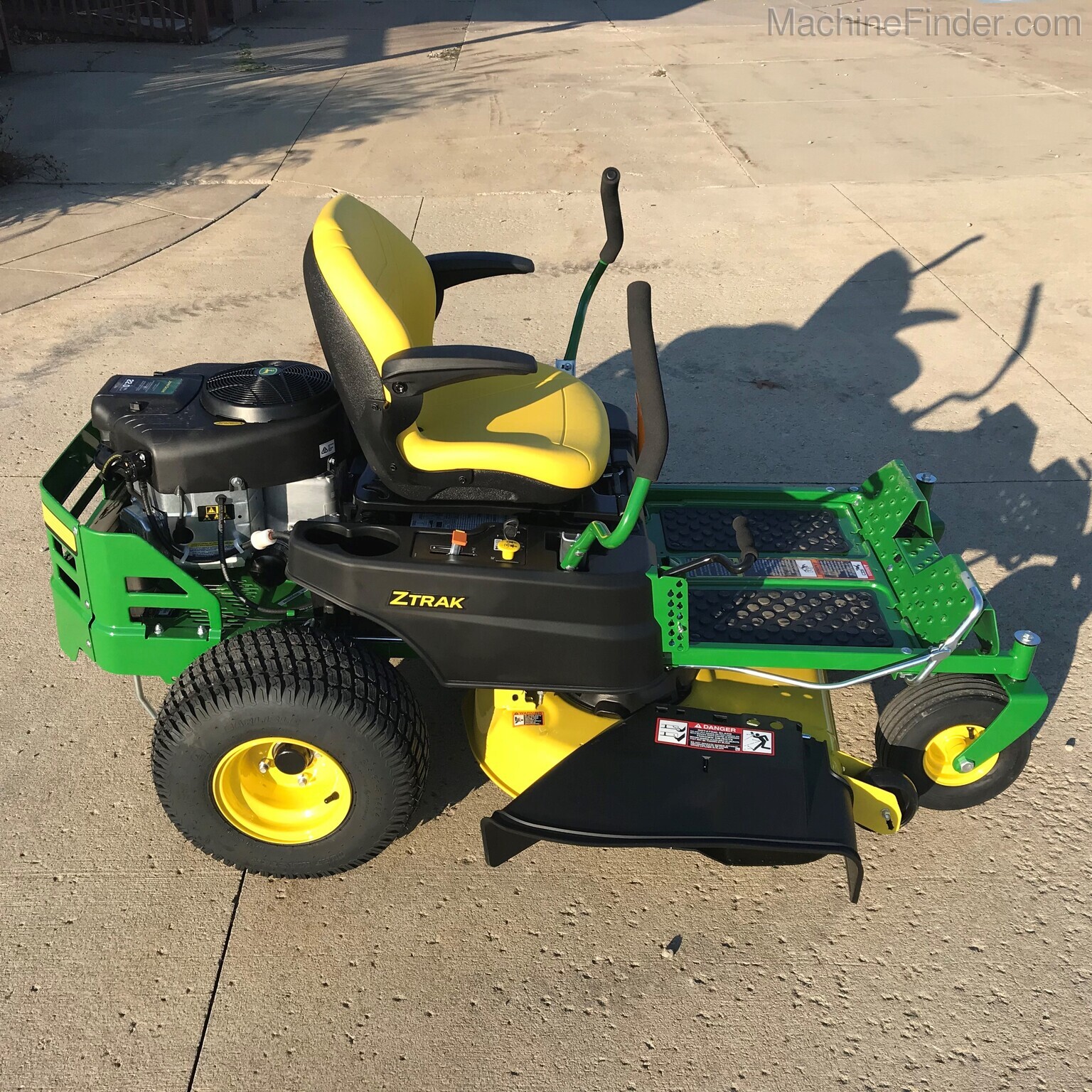 2021 John Deere Z345R Image 5