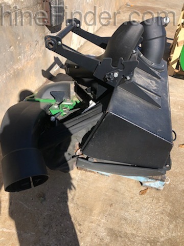 2017 John Deere 3 BAGGER Image 1